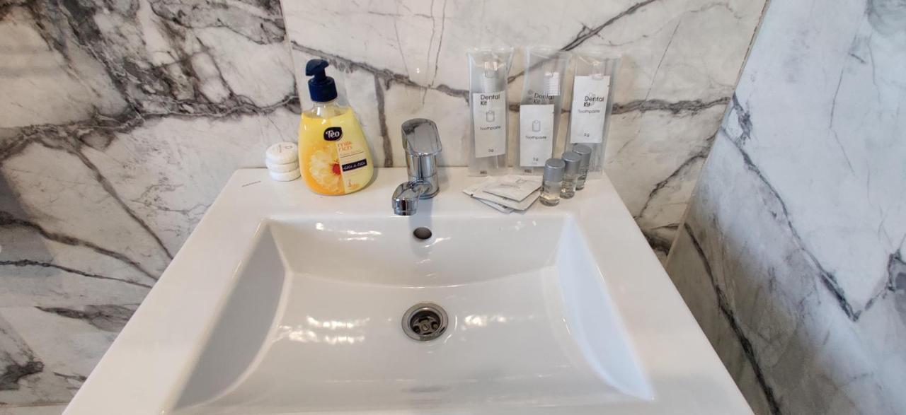 Casa Blanco Hotel Nagyvárad Kültér fotó