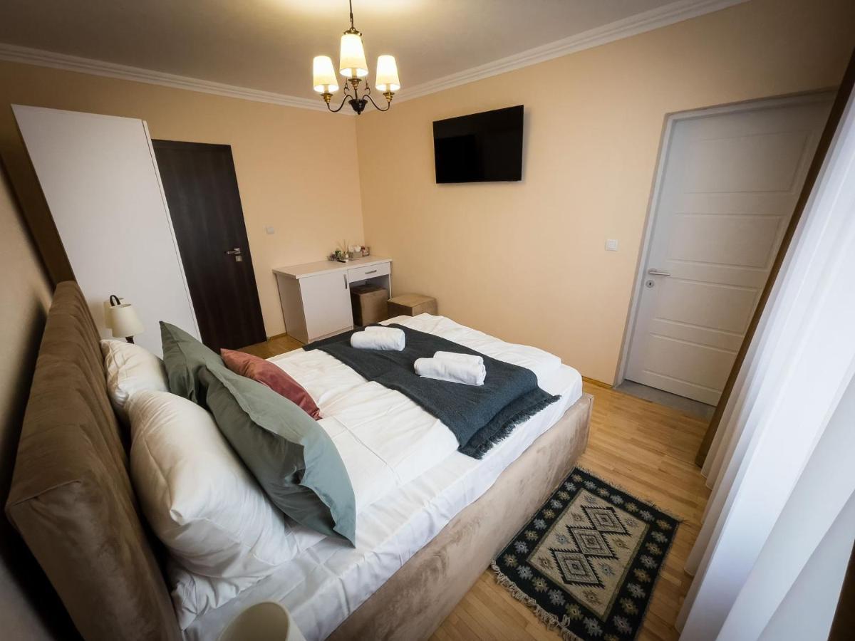 Casa Blanco Hotel Nagyvárad Kültér fotó